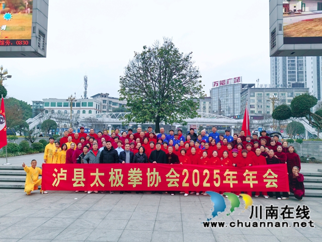 合影（曾佐然摄）.jpg