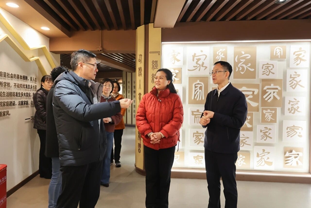 省妇联党组成员、副主席李敏来泸开展春节前走访慰问和工作调研