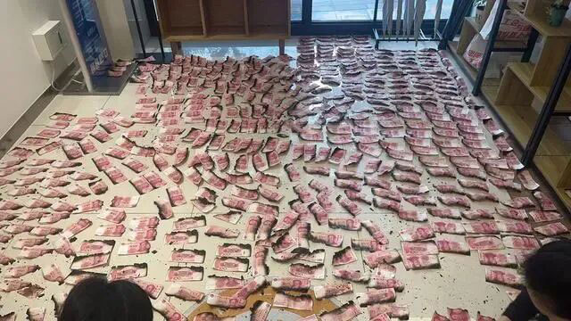 自贡一老人40万现金遭烧毁，银行紧急“抢救”