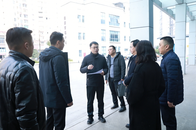 副县长施崇亮到合江县中医医院开展安全生产巡查工作
