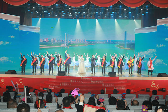 纳溪2026新春大联欢为群众送上文化大餐(图2) 2.jpg