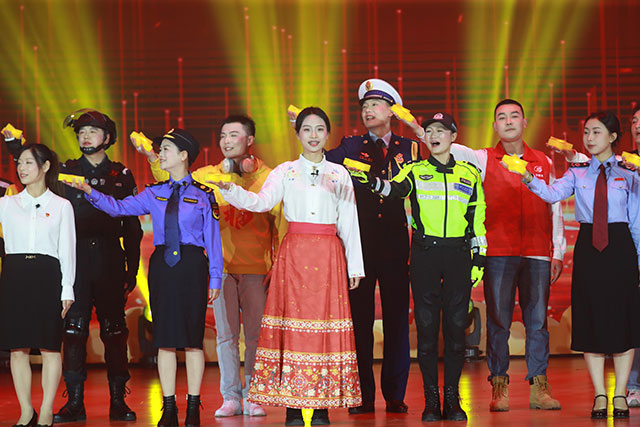 纳溪2026新春大联欢为群众送上文化大餐(图8) 8.jpg