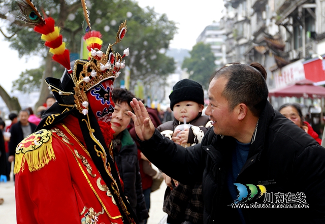 老巷开新街  纳溪出新招｜永·安十一巷开街 纳溪“三张谱”解码文旅商融合实践