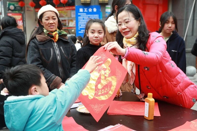 和美纳溪年 | 正月初一：春风得意马蹄疾，喜把新桃换旧符！