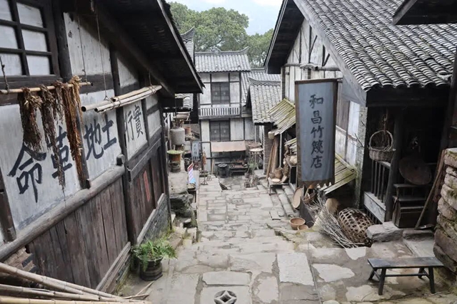 红2.jpg