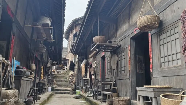 红3.jpg