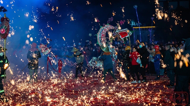 一大波现场图来袭!元宵节之夜,江阳火树银花(图1) 1.jpg