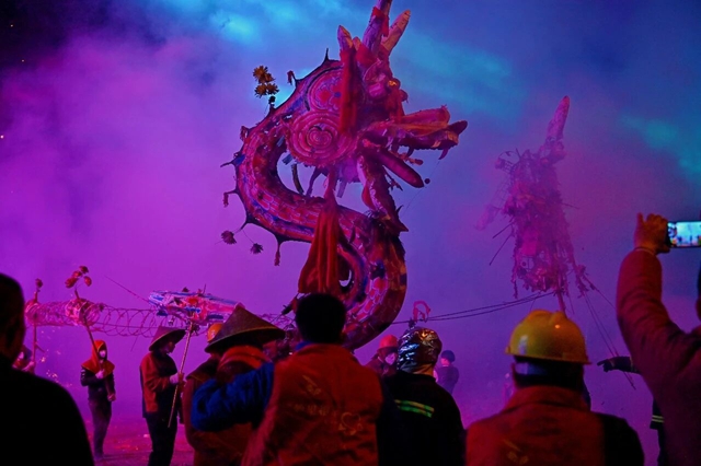 一大波现场图来袭!元宵节之夜,江阳火树银花(图10) 10.jpg