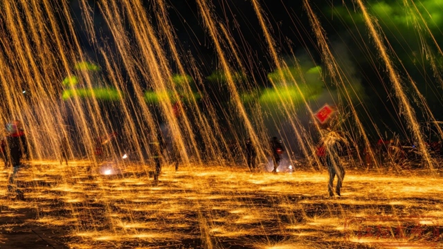 一大波现场图来袭!元宵节之夜,江阳火树银花(图27) 27.jpg