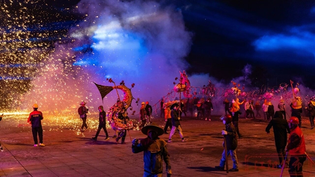 一大波现场图来袭!元宵节之夜,江阳火树银花(图31) 31.jpg