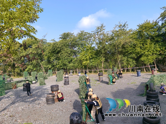巾帼风采绽芳华 快乐龙城庆“三八”|泸县玉蟾街道三社区联合举办2026年三八国际妇女节主题团建活动(图1) 真人SC(曾佐然摄).jpg