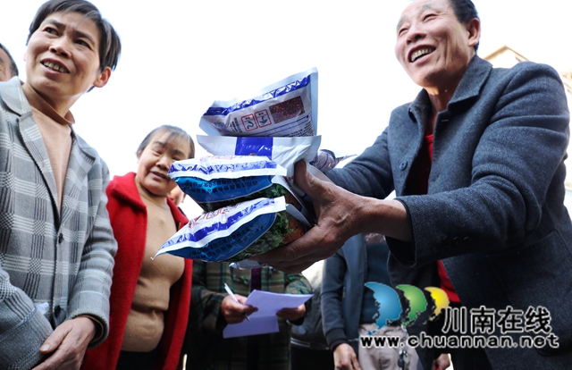 龙马潭：免费高粱种子送到家 农户备耕信心足