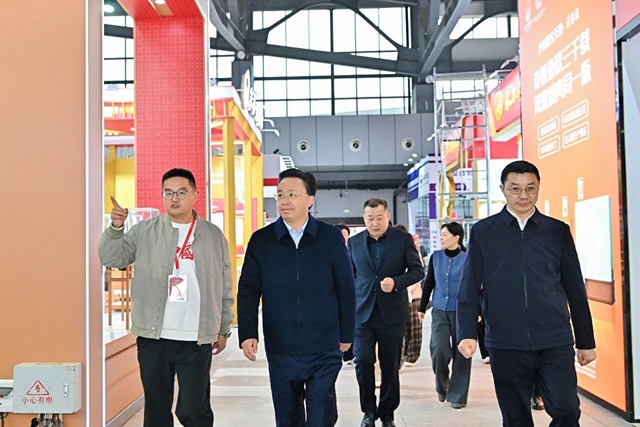 四川国际博览集团调研第二十四届酒博会筹备情况