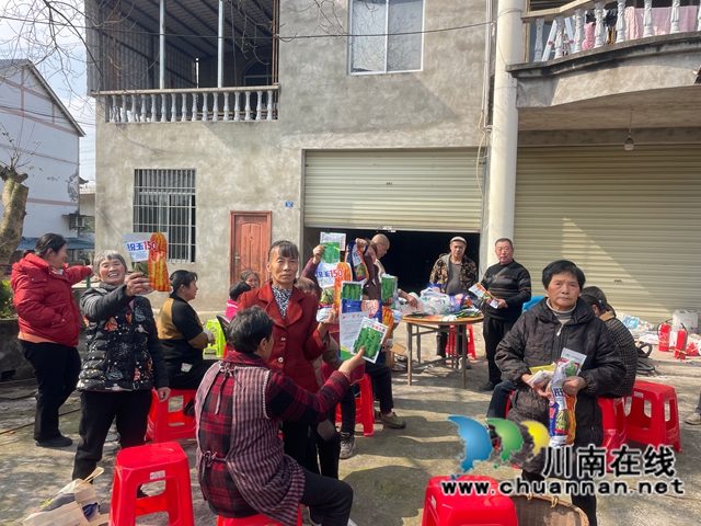 龙马潭区鱼塘街道：同心聚力助春耕 乡贤倾情暖民心