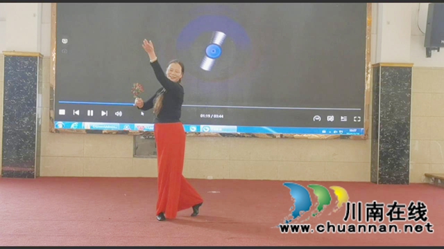 11.鱼塘学校独舞《红枣树》.jpg