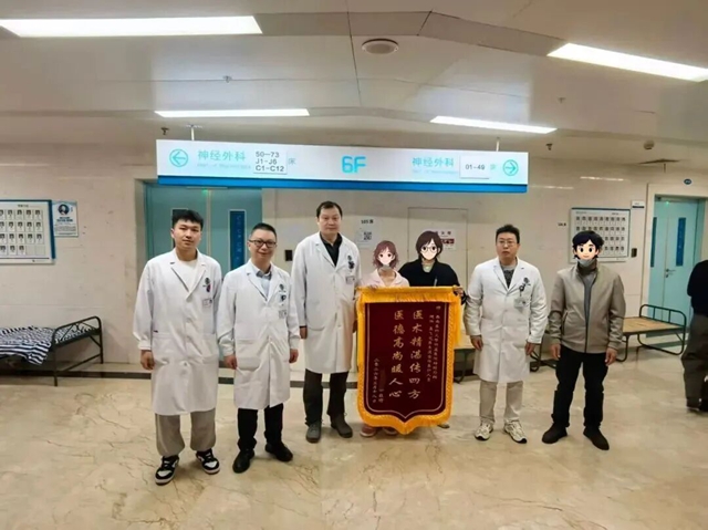 13岁的“抗瘤少女”，从绝望深渊到重返校园......