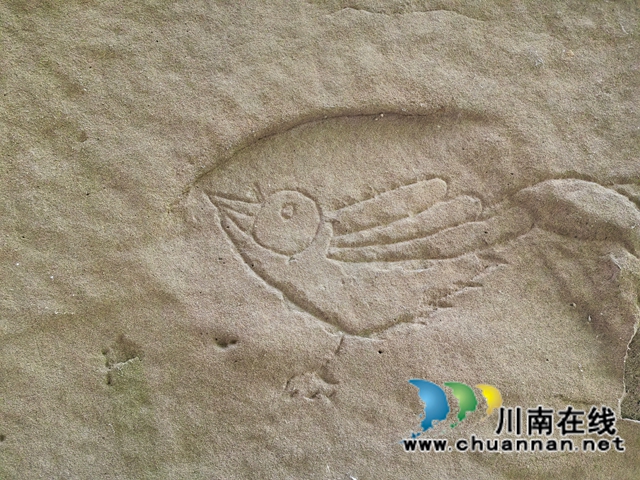 鸟儿石刻（曾佐然摄）.jpg