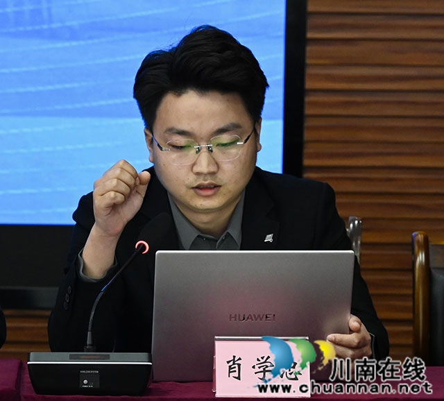 校友肖学忠讲话.jpg