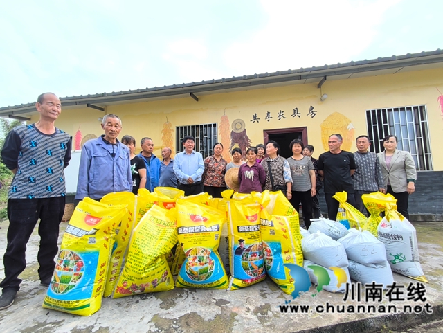 龙马潭区鱼塘街道：乡贤助增收 黑甜玉米种植添“肥”力