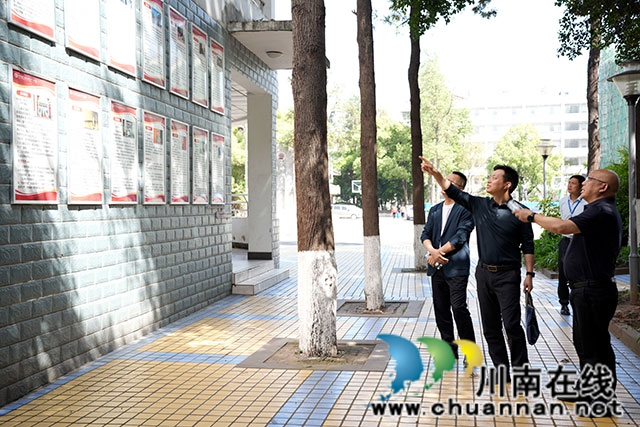 参观学校建设(1).jpg