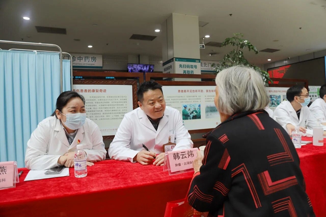 这些癌症高危人群注意，很多确诊已是晚期……