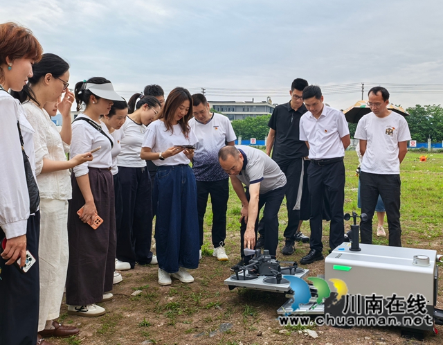 参观4.jpg