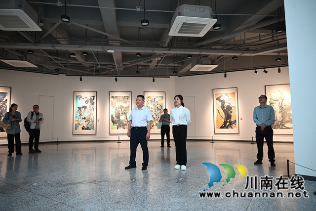 参观校园-美术馆 (2).JPG