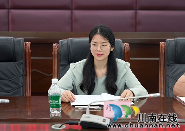 泸县五中高一年级分管副校长刘勋蓝作总结发言.jpg