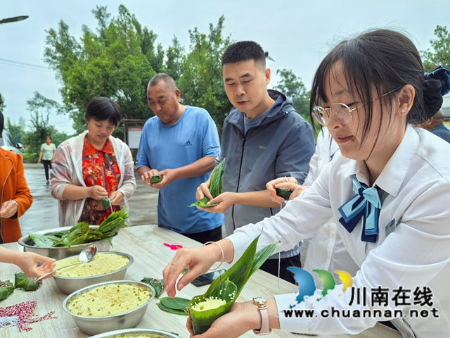 泸县开展“关爱农民工·‘粽’里送温情”主题活动