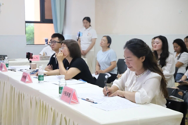 泸州市第三届幼儿教师基本功展评活动圆满举行(图28) 28.jpg