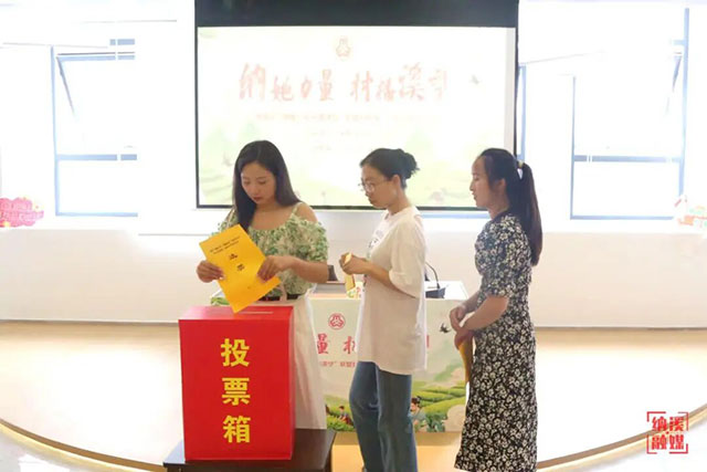 纳溪50多名女主播组团出道!为纳溪茶、柚、白酒等代言(图2) 2.jpg
