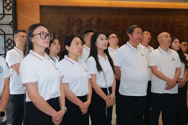 泸州市新阶代表人士开展庆祝中国共产党成立105周年、纪念长征胜利90周年主题活动暨“走进重大工程、重点园区、重点产业”实践活动(图6) 6.jpg