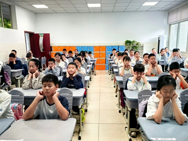 最新一批1.2余万台空调“上岗”,泸州“教育清凉行动”已惠及40万余师生(图2) 安2.jpg