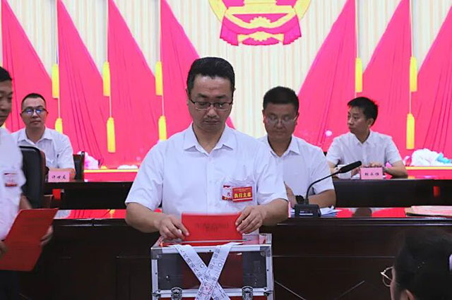 泸县天兴镇第八届人民代表大会第九次会议胜利召开(图6) 6.jpg