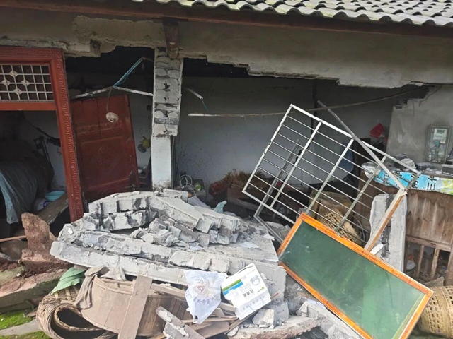 网格化体系显实效:合江县5户14人成功避险(图2) 2.jpg