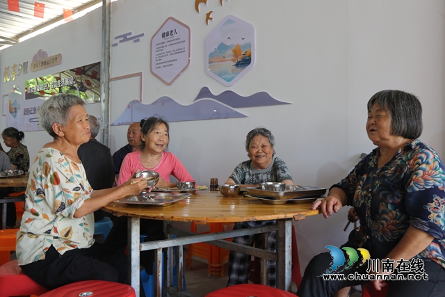纳溪:一口热饭暖民心 纳溪乡村大食堂烹出乡村振兴“幸福味”(图2) 饭2.jpg