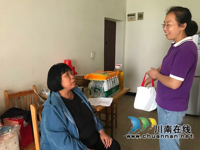包保情深送清凉 心系群众暖人心|泸州老窖特曲60版龙马潭团队送清凉活动进鱼塘街道民权社区(图1) 微信图片_20260702124013_33_138.jpg