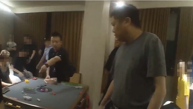 这事干不得!自贡14人当场被抓!(图1) 抓1.jpg