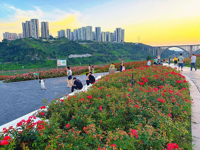 亮灯!春晚宜宾分会场主舞台迁建完成(图5) 5.jpg