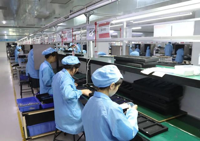 “泸州造”手机半年卖出8.48亿元