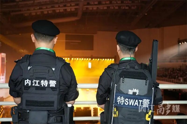黑4.jpg