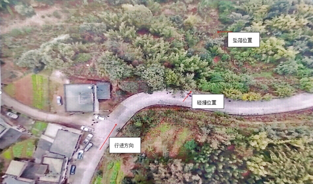 四川宜宾一小客车翻坠50米崖下致3名乘客死亡，事故调查报告出炉：司机将应采取的制动措施误操作为连续踩踏油门踏板，排除