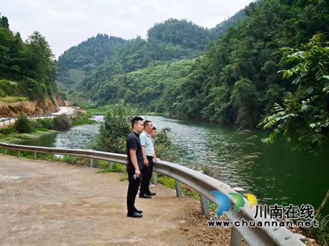 叙永县麻城镇：“人防+技防”织密暑期防溺水安全网