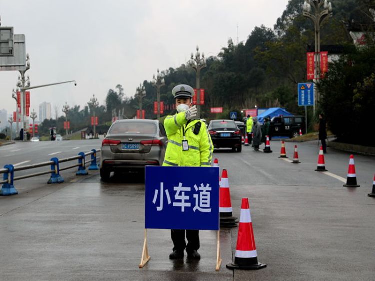 ［疫情防控进行时］四川纳溪：众志成城抓防控，小城大爱保健康(图3)