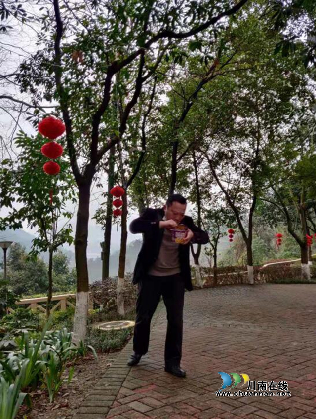 江阳区住建局物业指导中心党员支美军：不忘党员初心，不褪军人本色(图6)