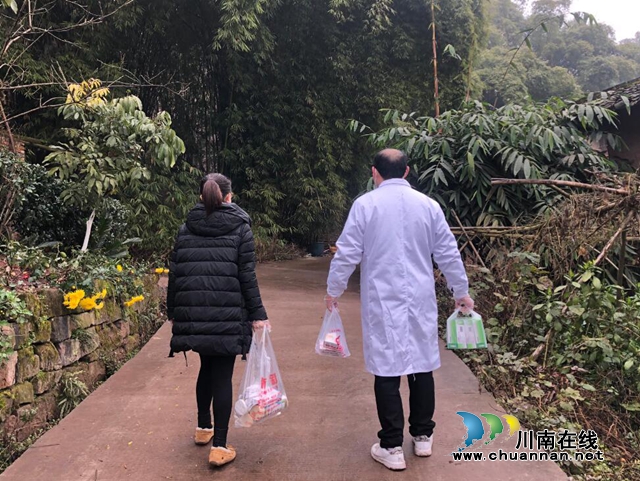 泸县百和镇：最美“外卖员”，关心送到家