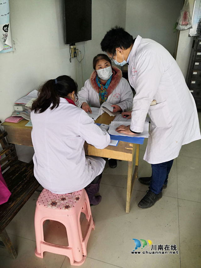 纳溪区天仙镇卫生院李忠成：战疫情，家门在近总不入