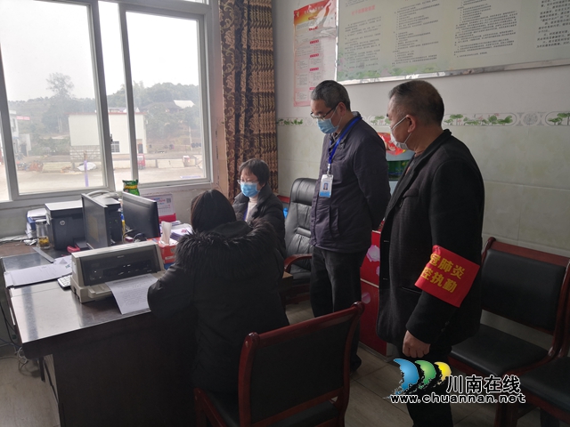 陈佳到泸县潮河镇督导新冠肺炎疫情防控工作(图2)