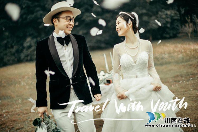 合江:工装代替婚服,菜花代替玫瑰,5分钟婚礼在检测点温情举行(图5) 合江:工装代替婚服,菜花代替玫瑰,5分钟婚礼在检测点温情举行(图5)