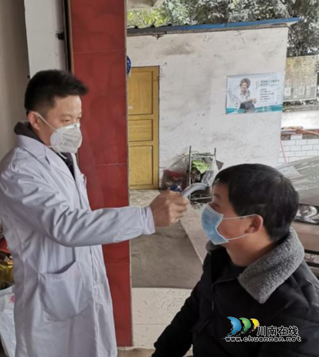 纳溪天仙镇卫生院屈直槐：永葆军人情怀的白衣战士